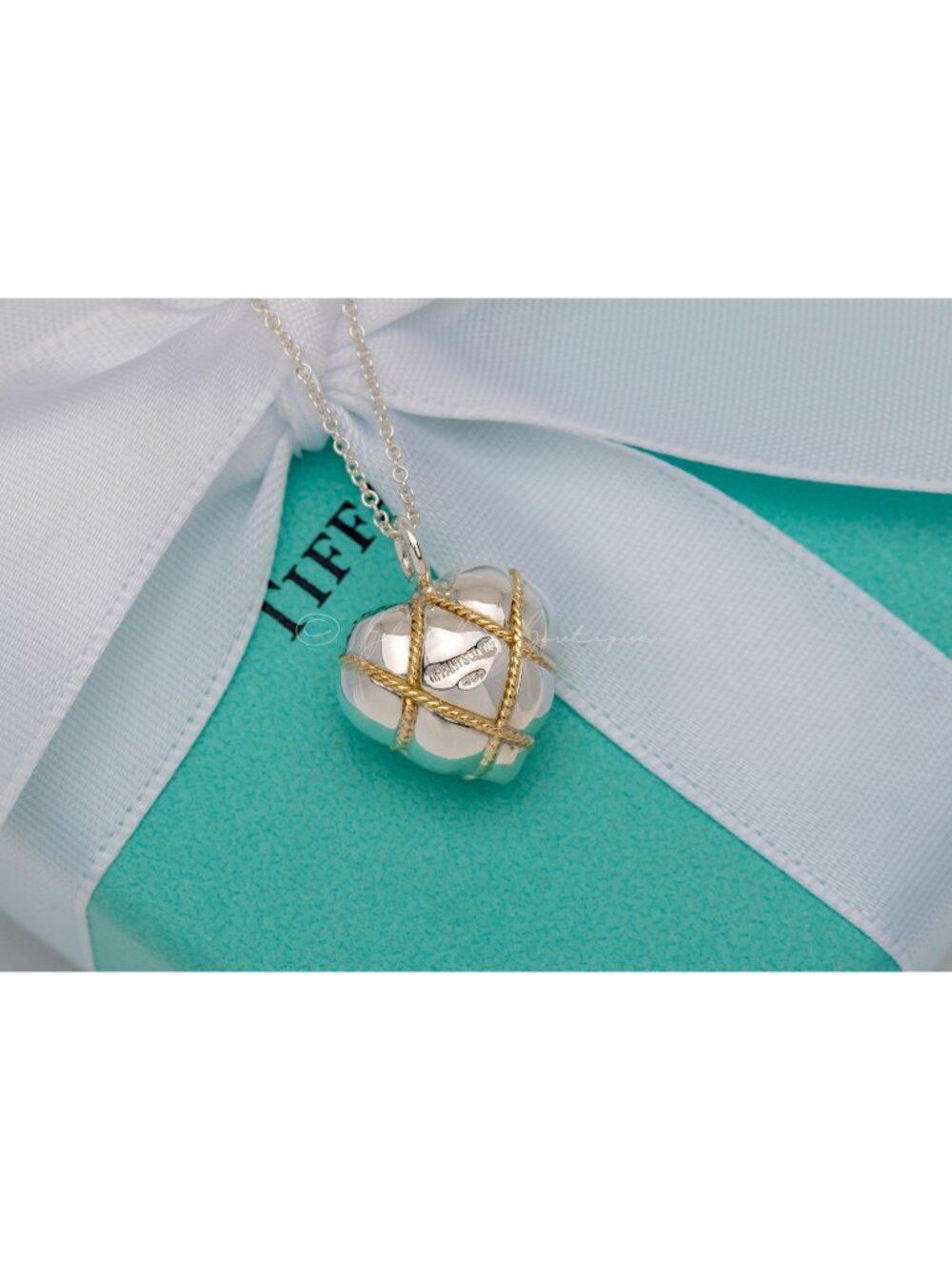 RARE Tiffany & Co. Vintage "Quilt Heart" Necklace Puffed 18k Gold Rope Pendant - Picture 3 of 8